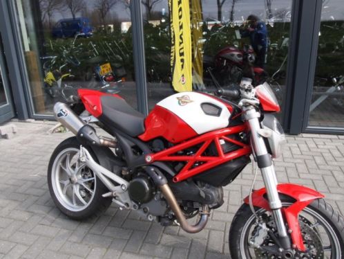 DUCATI M 1100 (bj 2009)