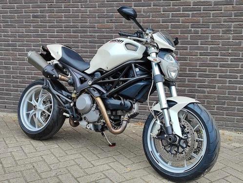 DUCATI M 1100  monster 1100