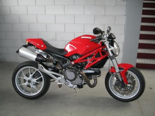 DUCATI M 1100 S (bj 2009) M1100 Monster M1100S 1100S