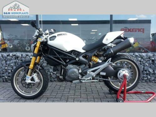 DUCATI M 1100 S Monster 1100S (bj 2009, 24.977km)