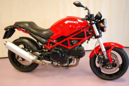 Ducati m 695 