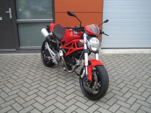 DUCATI M 696 (bj 2009)