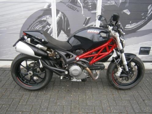 DUCATI M 796 (bj 2012)