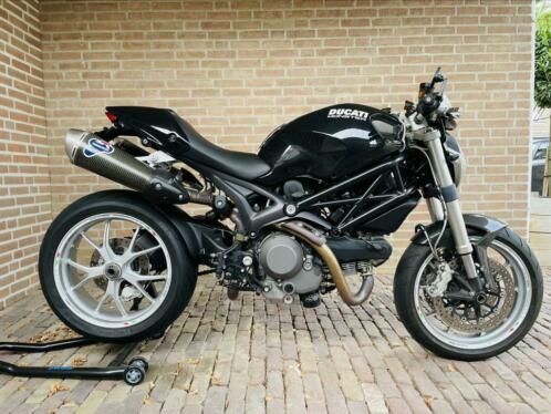 Ducati Monster 1100 ABS  17529 Km