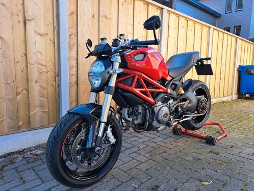 Ducati monster 1100 evo