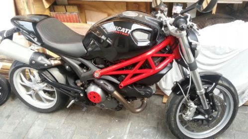 Ducati Monster 1100 EVO pakket en Alarm