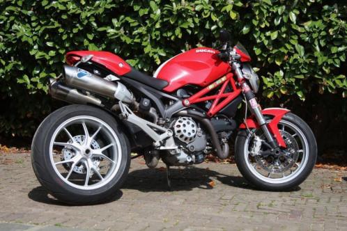 Ducati Monster 1100  M1100  M 1100 in topstaat met extra039s