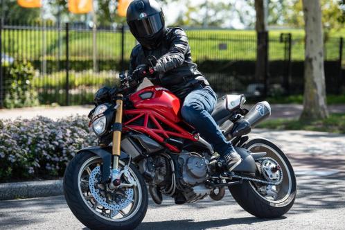 Ducati Monster 1100 S