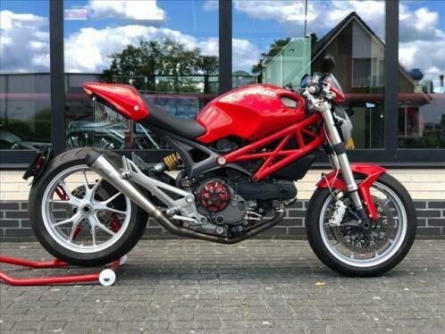 Ducati Monster 1100 - veel opties
