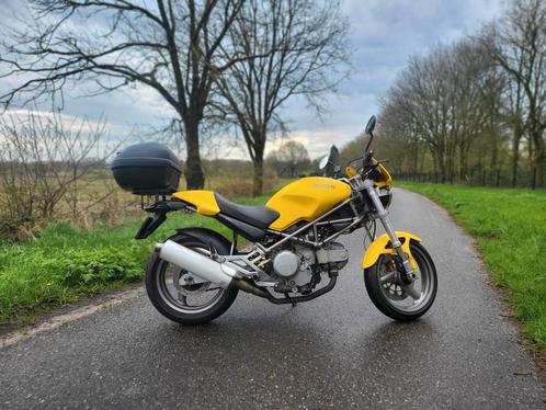 Ducati monster 600 lage kilometers - extras - goed onderhoud