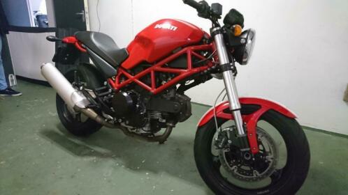 Ducati Monster 695