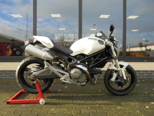 Ducati monster 696 - 03908