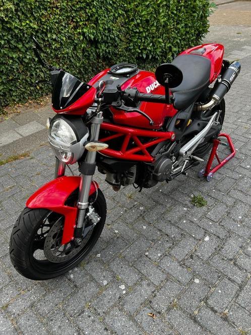 Ducati Monster 696 2008 Rood