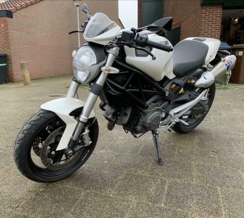 Ducati monster 696 2008 wit