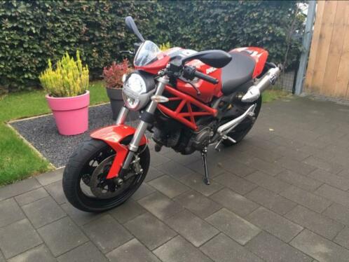 Ducati monster 696 2009 termignoni 2650 km