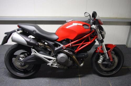Ducati Monster 696 35 kW, bj. 2013