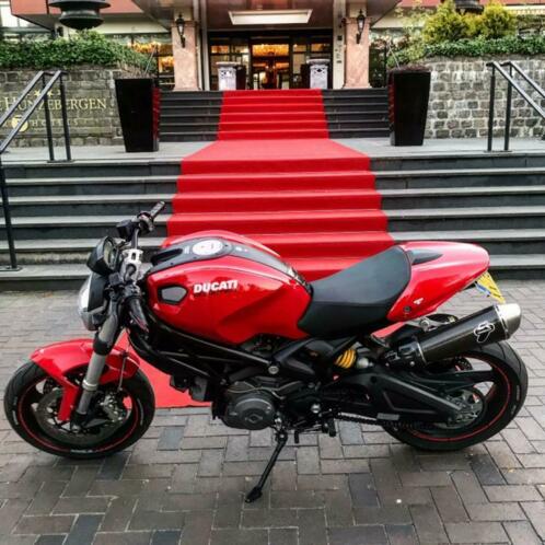 Ducati monster 696 