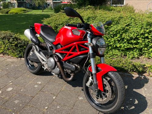 Ducati monster 696 ABS 2013