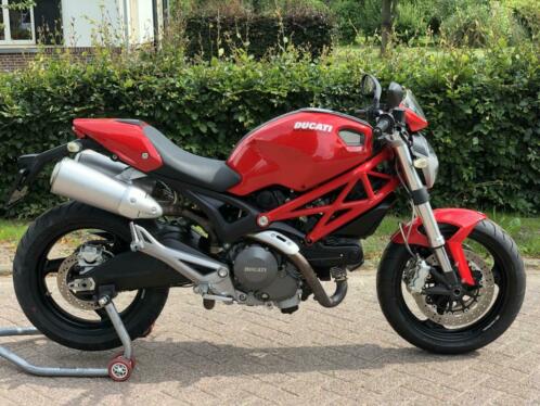 Ducati Monster 696 (bj 2008) origineel NL 23dkm