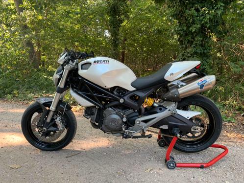 Ducati Monster 696 plus Termignoni