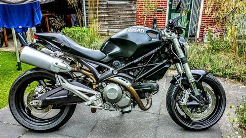 Ducati Monster 696 Plus  zwart