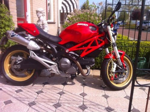 Ducati Monster 696 PLUS(2010) 5.400 KM039039BLIKVANGER039039