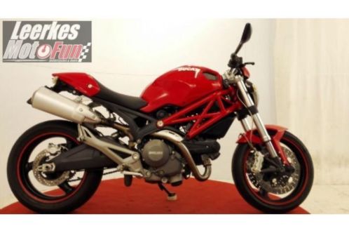 Ducati Monster 696 rood (bj 2008)