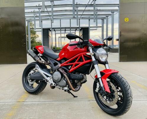 Ducati monster