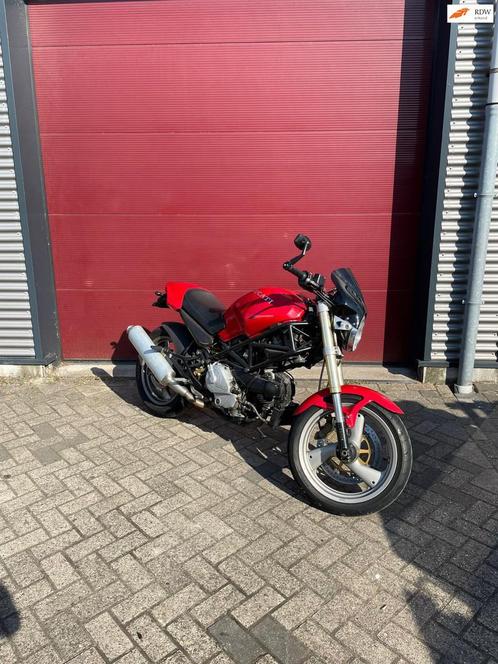 Ducati Monster 750