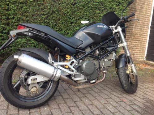 Ducati Monster 750 dark (1999) 