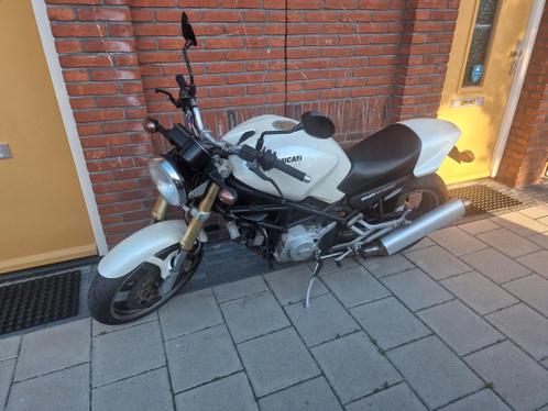 Ducati Monster 750 PARELMOER WIT incl. slot en paddockstand.