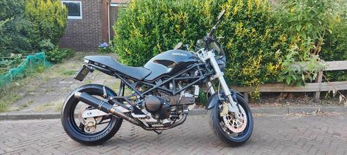 Ducati Monster 750, tekst goed lezen