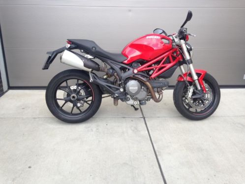 Ducati Monster 796