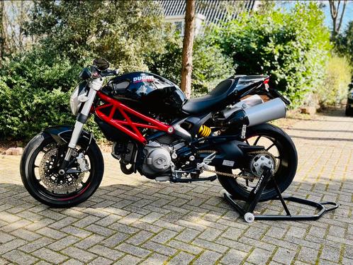 Ducati monster 796 2011 zwart