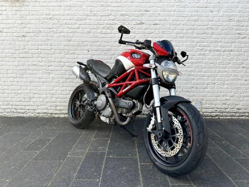 Ducati Monster 796  2012  ABS  Lage km-stand