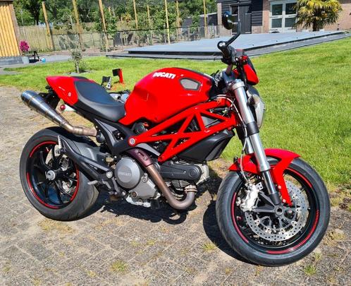 Ducati Monster 796 ABS 032013 klaar voor de zomer.