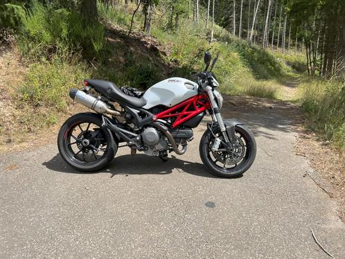 Ducati Monster 796 ABS A2