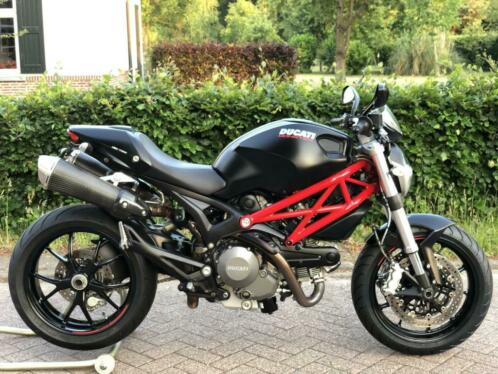 Ducati Monster 796 ABS (bj 2011) Termignoni BTW motor