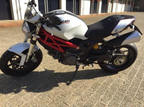 Ducati monster 796 ABS Nieuwstaat