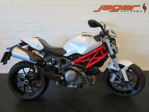 Ducati MONSTER 796 MOOIE EXTRAS.. (bj 2010)