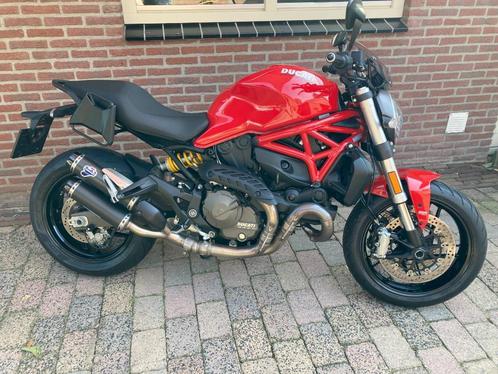 Ducati monster 821