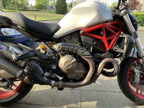 Ducati monster 821, termignoni, Carbon, wit en rood