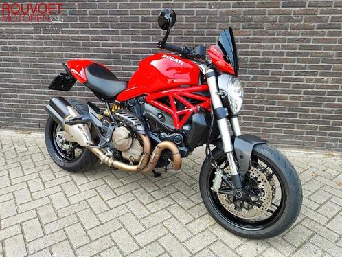 Ducati Monster 821 , zeer nette en goed onderhouden motor.