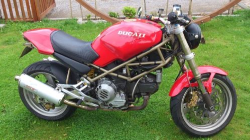 Ducati Monster 900