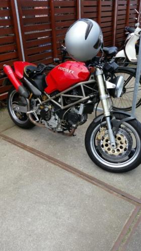 Ducati Monster 900