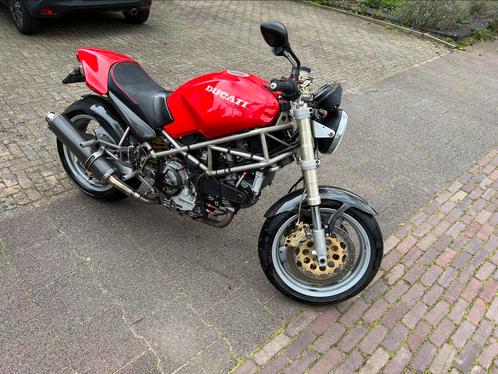 Ducati monster 900