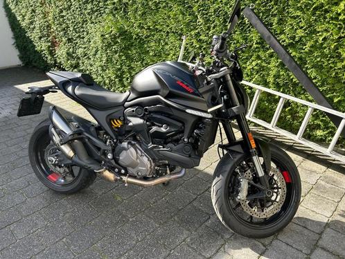 Ducati monster  937