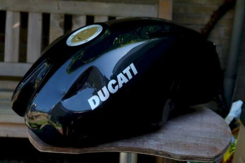 Ducati Monster benzine tank, grafiet zwart (graphite black),