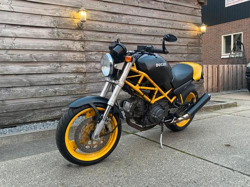 Ducati Monster Dark 600, MOET WEG