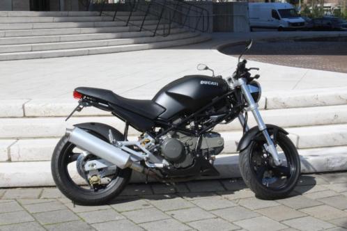 Ducati Monster Dark - M600
